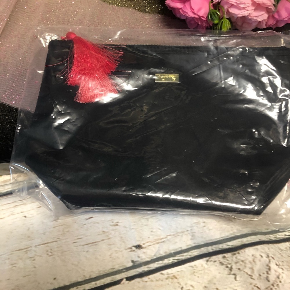 ๐ฟ TARTE Tassels Black Makeup / Cosmetics Bag ๐ฟ - Picture 2 of 4